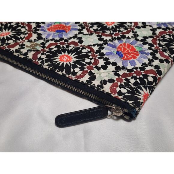US Based Authentic Chanel Paris Dubai Medium Printed Canvas O Case Clutch - Picture 5 of 10